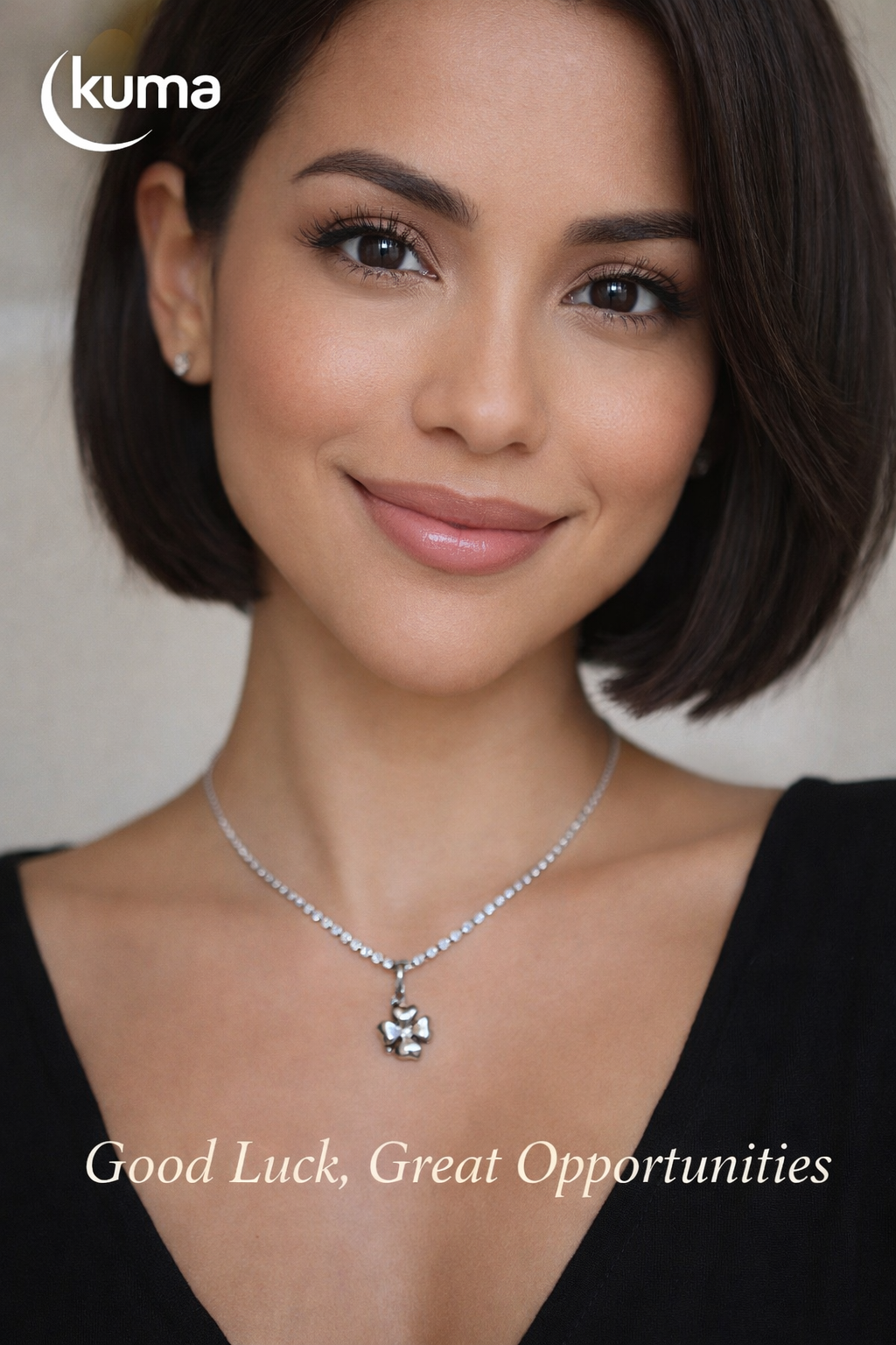 Collana in acciaio 316L con tennis centrale in zirconi bianchi e pendente a forma di quadrifoglio