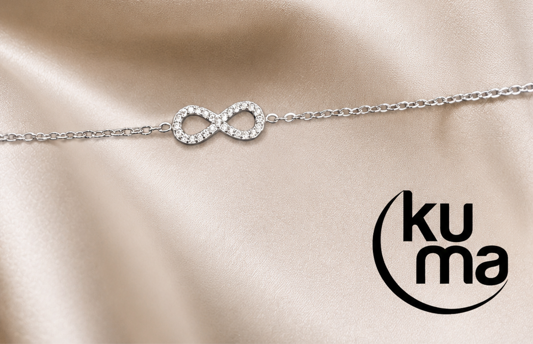 Kuma Gioielli ""L'infinito è la promessa di un legame che non conosce fine, un flusso continuo di amore, tempo ed energia che si rigenera oltre ogni limite."